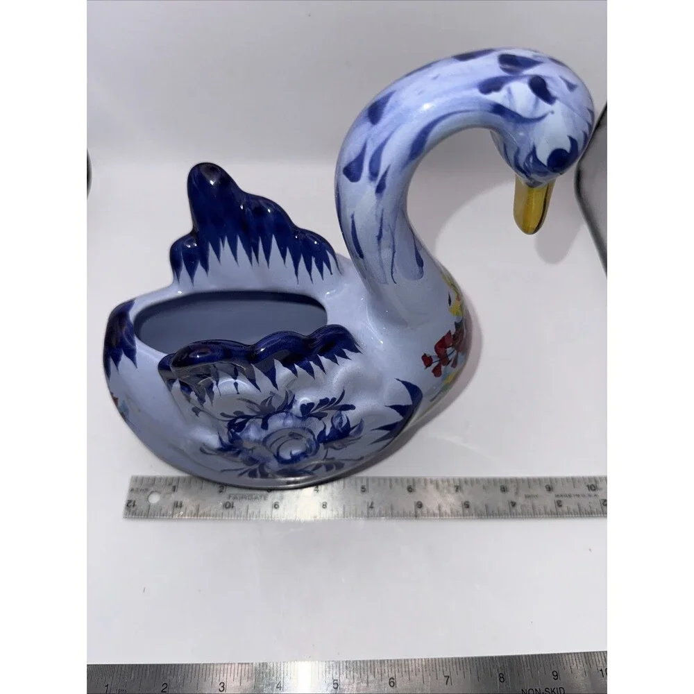 Vintage Vestal Alcobaça Swan Planter Light Blue W/ Flowers Made In Portugal 1010 - Picture 8 of 8